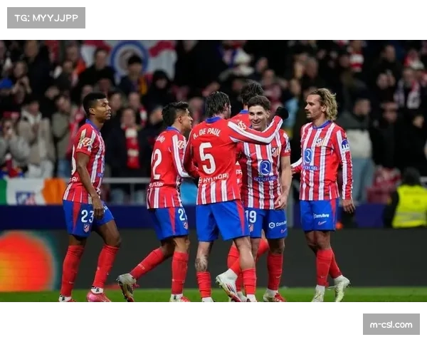 更衣室一幕：被淘汰后，马竞球员在更衣室内长时间沉默